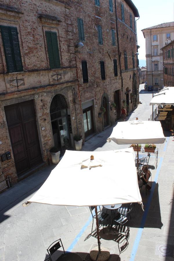 Palazzo Bufalari Appartamento In Centro Storico Città della Pieve Buitenkant foto